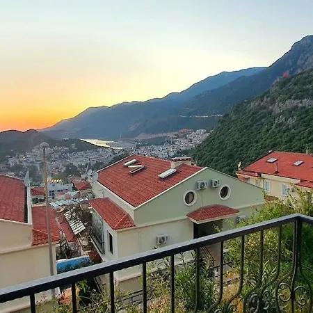 With View And Swimming Pool Lejlighed *