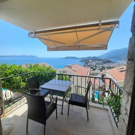 With View And Swimming Pool Lejlighed